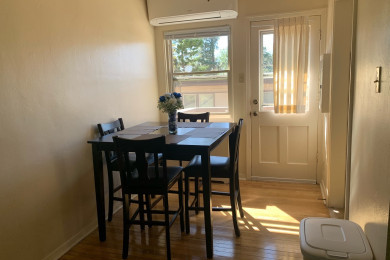 Chapel Single-level dining room