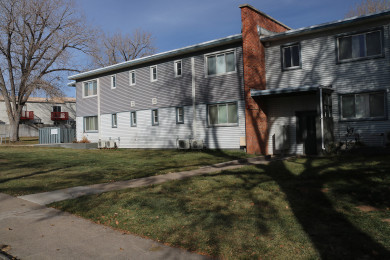 Iris St exterior 3