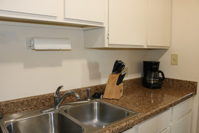 Ponderosa Pines 2-bed kitchen 3